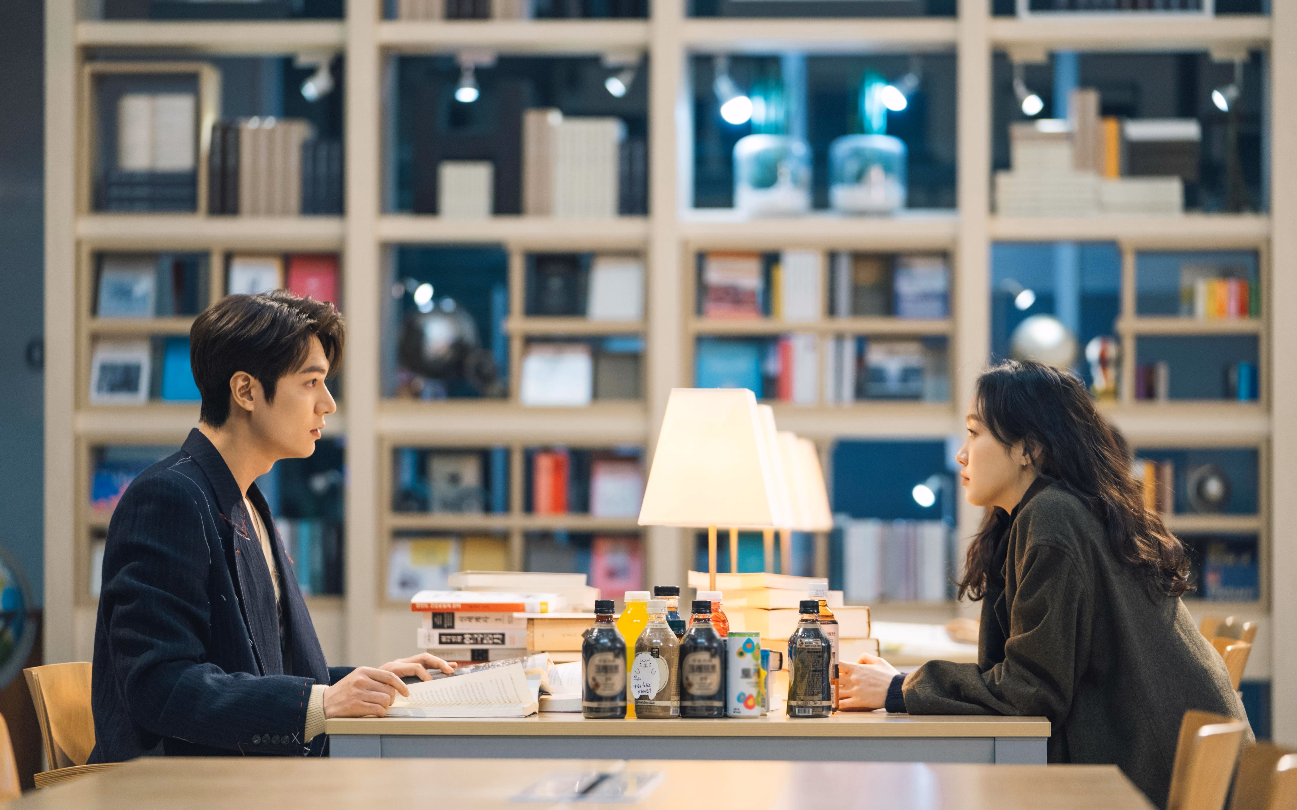 隐形守护者，当富安健洋成为奥地利的关键先生，欧洲足球正在经历什么？