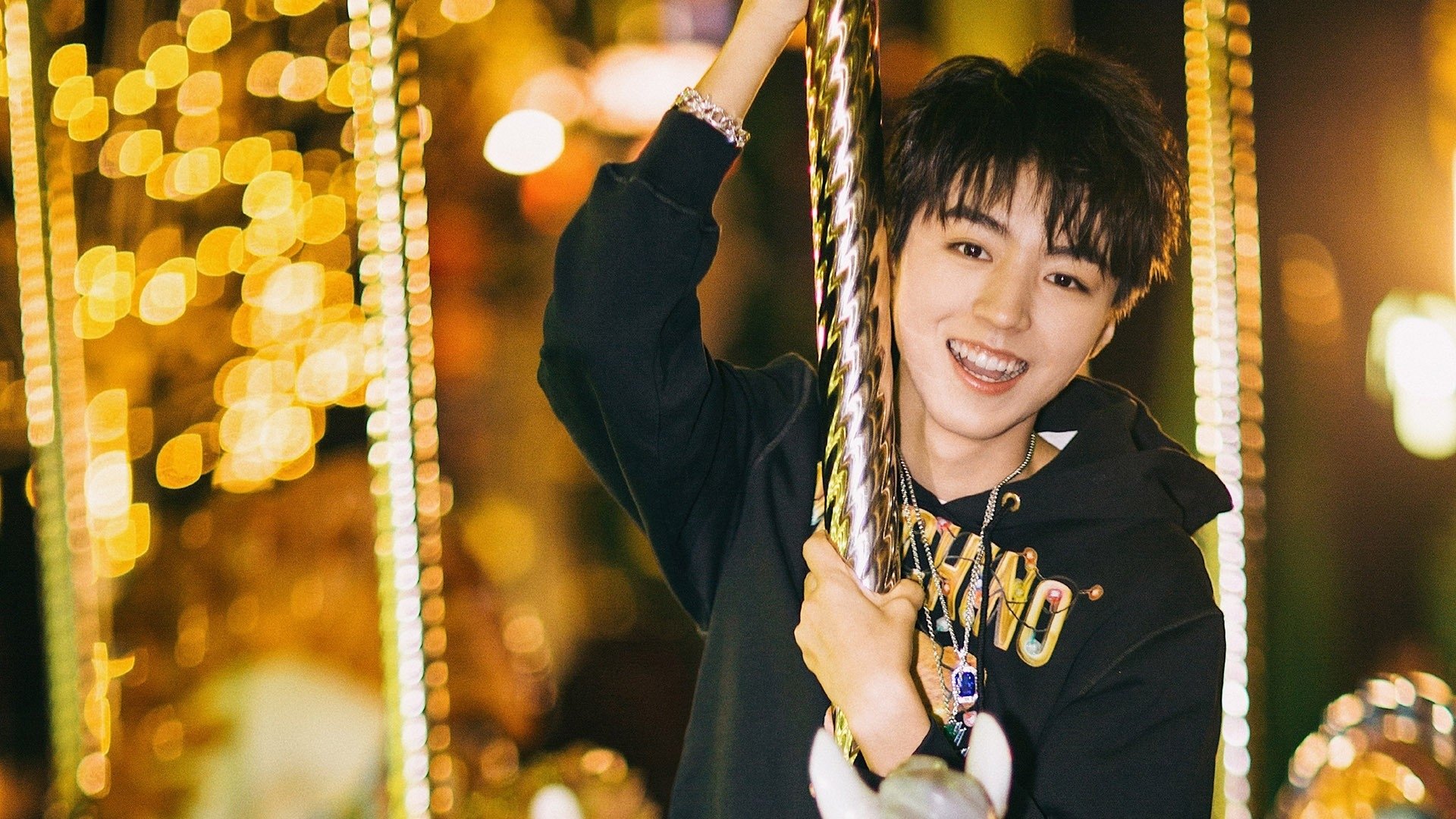 当北京浓眉遇上欧冠烽烟，一场跨越时空的篮球对话