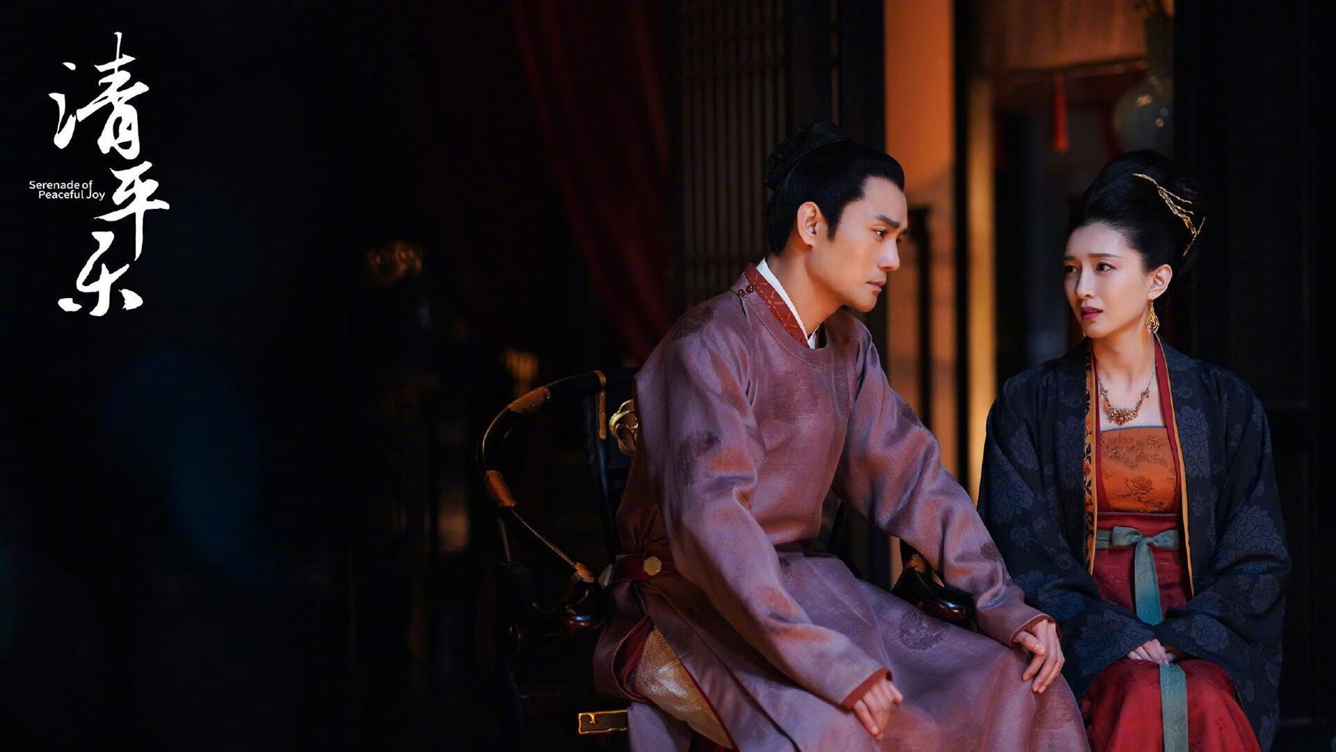 铁塔下的逆袭—劳塔罗一箭穿心，巴黎雨夜翻盘阿尔及利亚